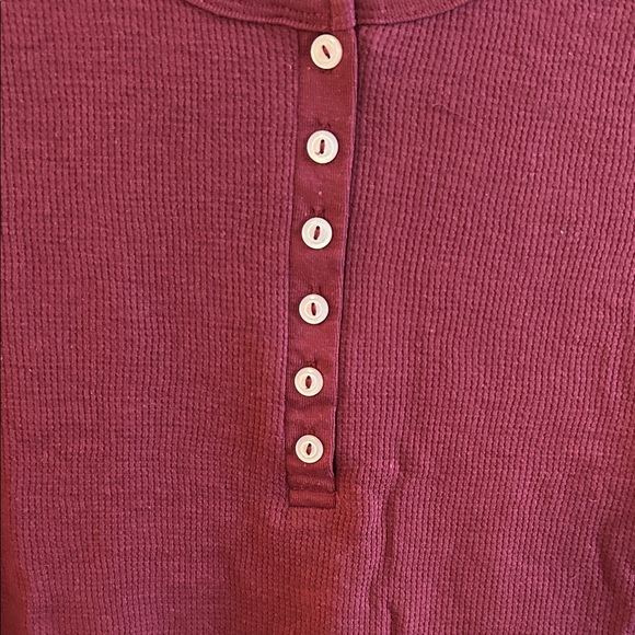 Metropolitan Burgundy Henley Top - Picture 2 of 4